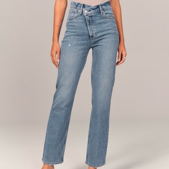 Abercrombie & Fitch Denim - Abercrombie & Fitch Curve Love Criss Cross 90s Straight Ultra High Rise Jeans